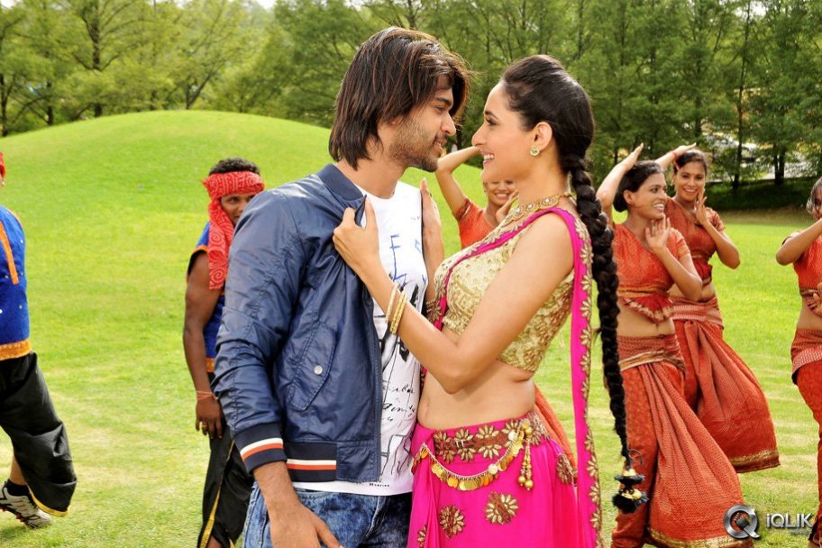 Mirchi Lanti Kurradu